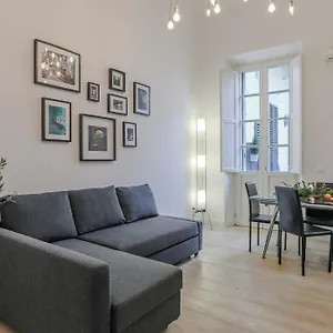 Sophie's Flat , Florence Italy
